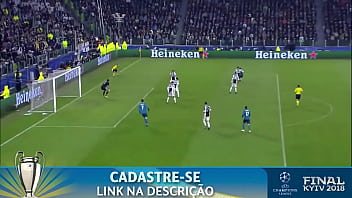 Cr7 enfiando com gosto no buffon