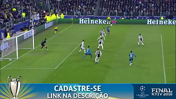 Cr7 enfiando com gosto no buffon