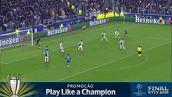 Cr7 enfiando com gosto no buffon