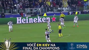 Cr7 enfiando com gosto no buffon