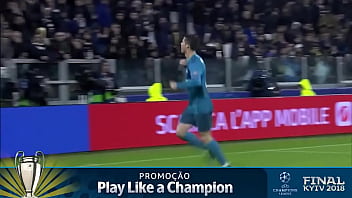 Cr7 enfiando com gosto no buffon