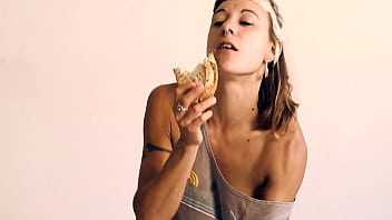 Eating and fucking in a reverse cowgirl food fetish