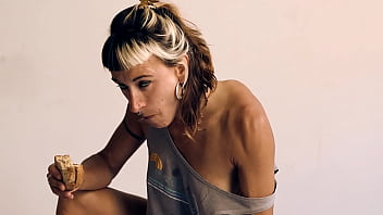 Eating and fucking in a reverse cowgirl food fetish