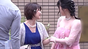 結婚式の撮影をしに来たgカップ22歳新婦に中出し 2