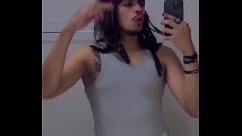 Indo pros perigos noturnos com uma versão calorenta do capitão ️