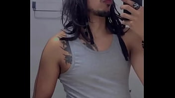 Indo pros perigos noturnos com uma versão calorenta do capitão ️