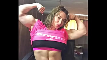Fbb brandi mae akers showing her hot muscles muscles