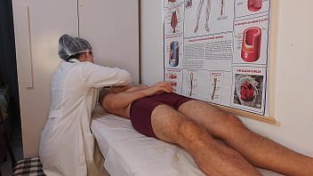 Paciente tem ereção ao sentir o toque da enfermeira