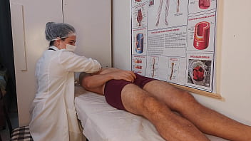 Paciente tem ereção ao sentir o toque da enfermeira