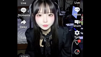 【ai生成】ハプニングってどうしてこんなに興奮するんですかね。どうしてもハプニングが見たくてaiに作ってもらいました。