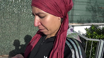 Turkish cuckold muslim milf has first time sex with a big black dick in london Turkish cuckold muslim milf has first time sex with a big black dick in london