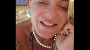 Dépêche toi te venir me fourré ta queue dm pour la vidéo baise en pov