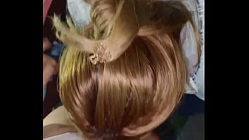 Me la mamo y tenemos sexo en cuatro y luego se toca