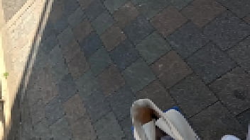 Nonton 『マスクde本物素人』地上波本物声優 本物芸能人 本編完全顔出し 野外露室 野外セックス 中出し 20才 色白シルキースキン Ntr thumbnail