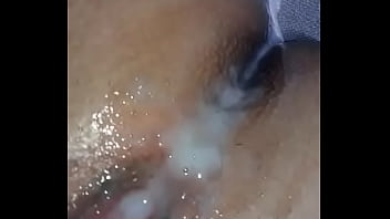 Le doy buena verga hasta hacerla mojar