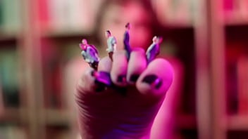 Giantess foot worship