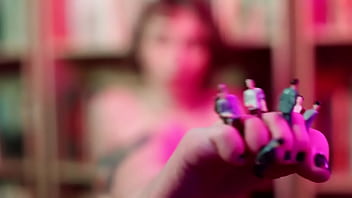 Giantess foot worship