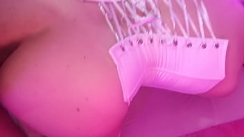 En este bar la camarera te folla si le ofreces algo de dinero solo ella conoce la habitación oculta 2