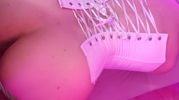 En este bar la camarera te folla si le ofreces algo de dinero solo ella conoce la habitación oculta 2