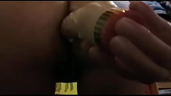 Se masturba y me manda un video