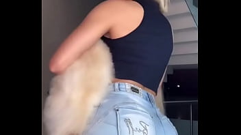 Loira gostosa linda na telinha