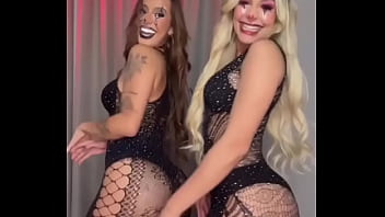 Loira gostosa linda na telinha