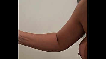 Kalena mitrak mais um vídeo da série realizando um seguidor