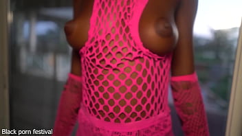 I was trying to fuck but my skinny coworker kept teasing me with a legjob until i lost control