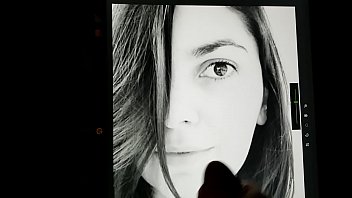 Pretty model gets tributed