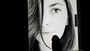 Pretty model gets tributed