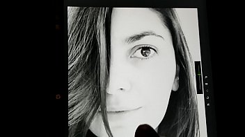 Pretty model gets tributed