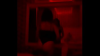 Que bela bunda ela tem vou me acabar