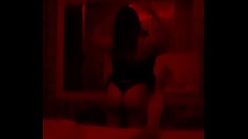 Que bela bunda ela tem vou me acabar