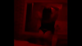 Que bela bunda ela tem vou me acabar Que bela bunda ela tem vou me acabar