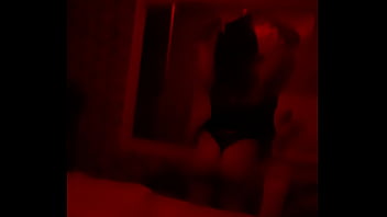 Que bela bunda ela tem vou me acabar