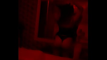 Que bela bunda ela tem vou me acabar