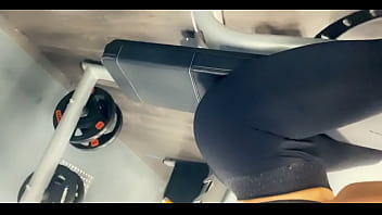 Après le sport c est la douche ce soir vidéo nue de très très près