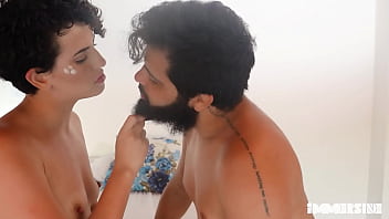 Sereia tomou rolada no cuzinho e gozada dentro da buceta