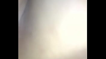 Esposa levando vara e marido filmando