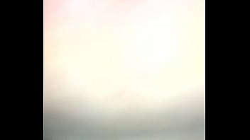 Esposa levando vara e marido filmando