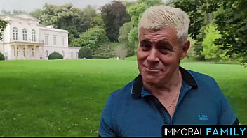 Valentine's day revenge mary popiense ditches her neglectful bf