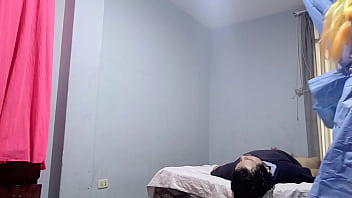 Enfermera cura a su paciente con una rica follada perra enfermera coge duro Enfermera cura a su paciente con una rica follada perra enfermera coge duro