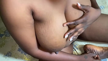 Big boobs girl like to ride on me