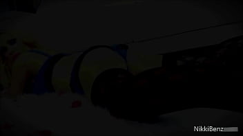 Blue eyed beauty nikki benz pleasures her wet eager core