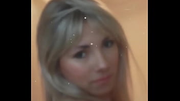 Celeste salas modelando un body para publicidad de ropa interior femenina