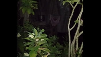 Oliendo calzones de mi tia la maestra de rico culo