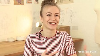 Pleasing herself when her bf is away