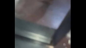 Estaba solo y toco masturbarme