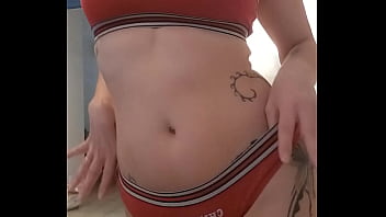 Une petite danse rien que pour toi en attendant de passer sur mon compte fan