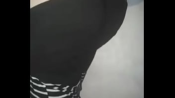 Nonton Rica Y Caliente thumbnail